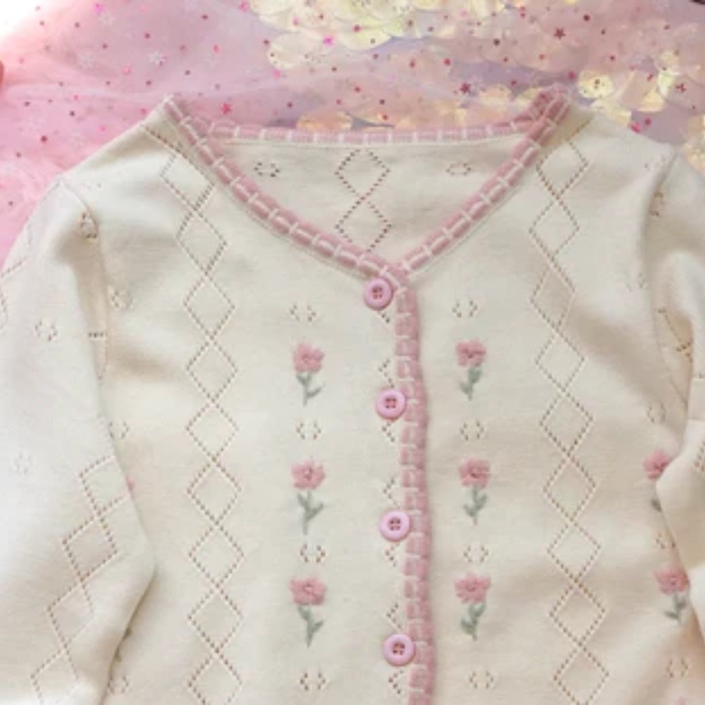 Cute Embroidered Sweater - Picture 4 of 5